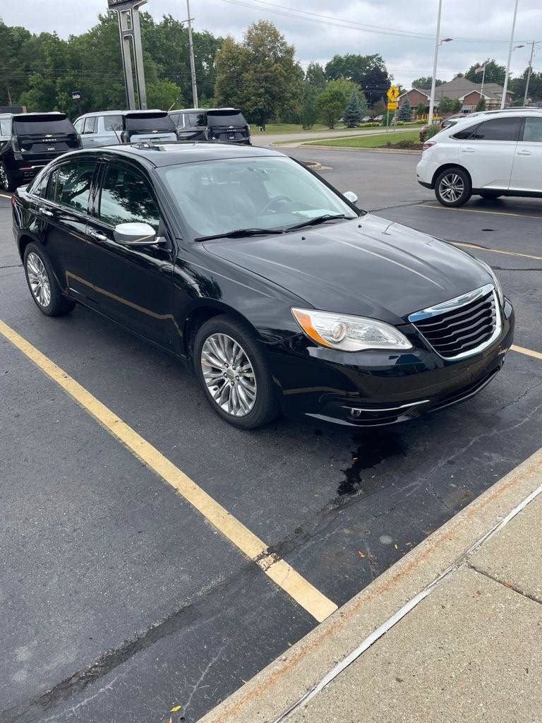 2013 Chrysler 200 Limited