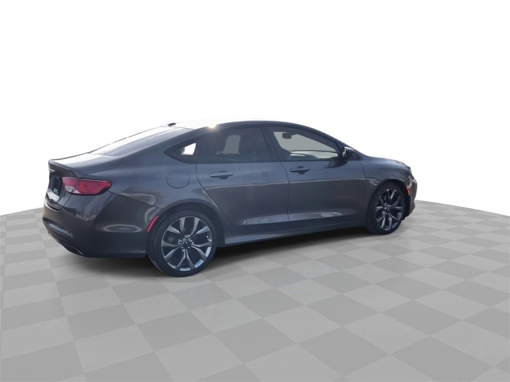 2015 Chrysler 200 S