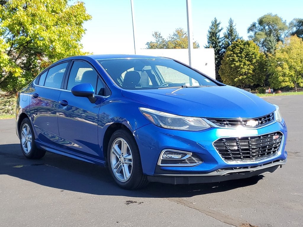 Used 2017 Chevrolet Cruze LT with VIN 1G1BE5SM0H7227157 for sale in Meridian charter Township, MI
