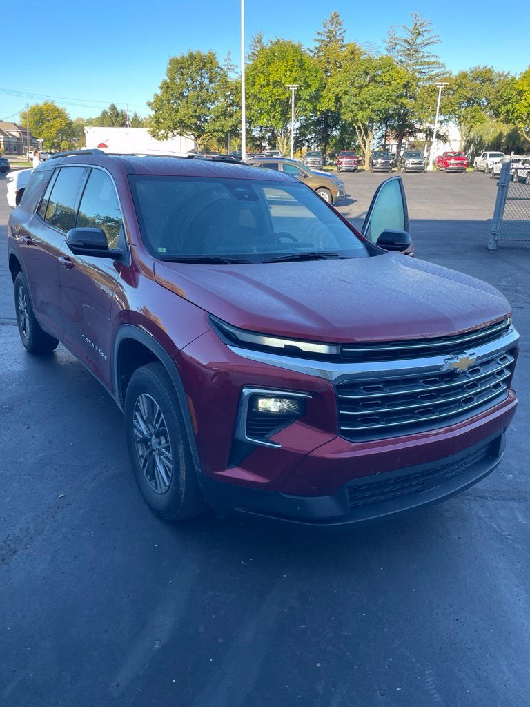 2024 Chevrolet Traverse LT
