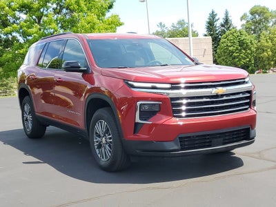 2025 Chevrolet Traverse LT
