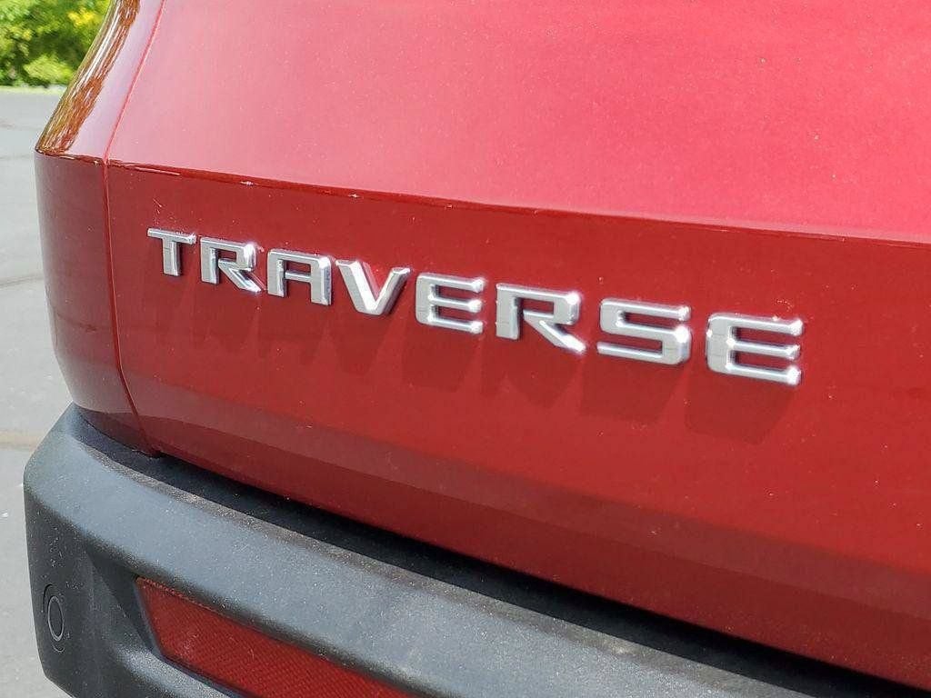 2025 Chevrolet Traverse LT