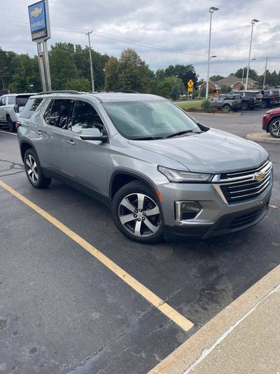 2023 Chevrolet Traverse LT Leather