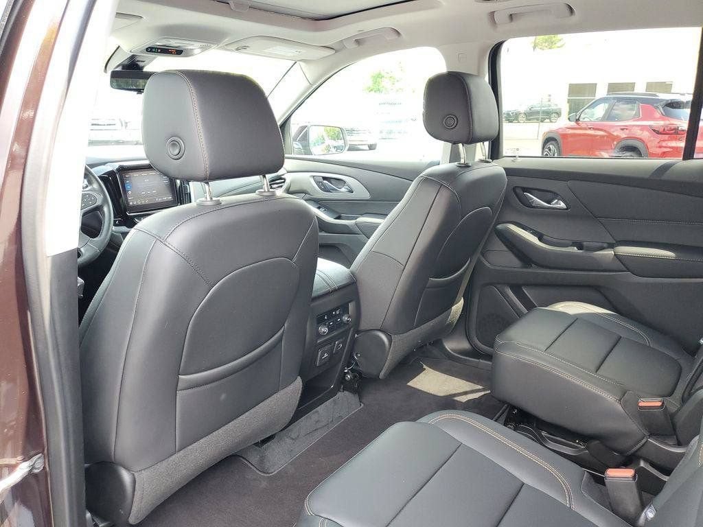 2021 Chevrolet Traverse LT Leather