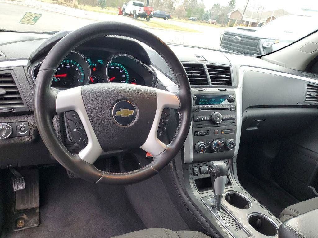 2011 Chevrolet Traverse LT w/1LT