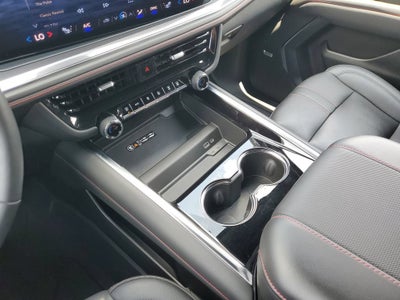 2025 Chevrolet Suburban RST