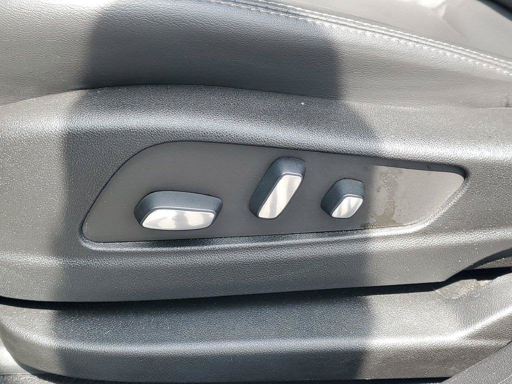 2023 Cadillac XT5 FWD Premium Luxury