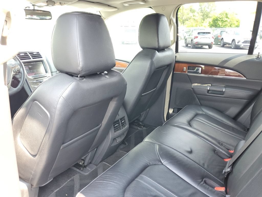 2014 Lincoln MKX BASE