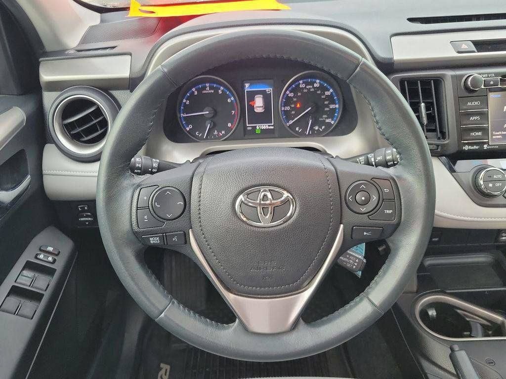 2017 Toyota RAV4 XLE