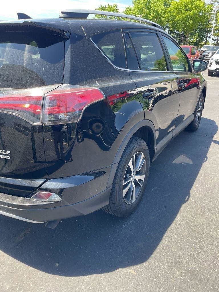 2017 Toyota RAV4 XLE