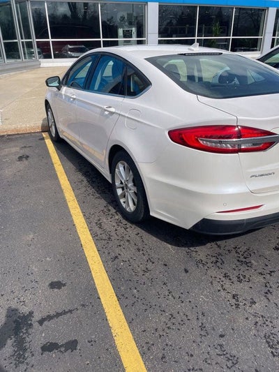 2020 Ford Fusion SE