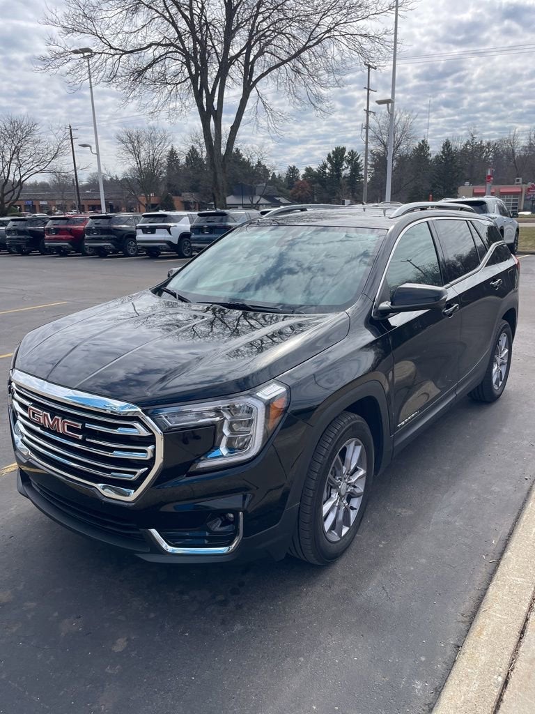 2023 GMC Terrain SLT