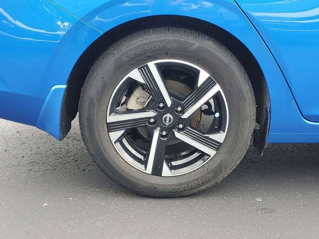 2024 Nissan Sentra SV Xtronic CVT