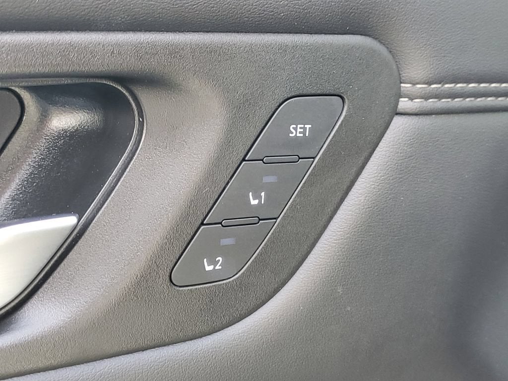 2024 Nissan Pathfinder Platinum 4WD