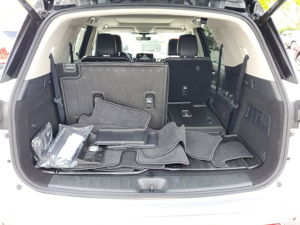 2024 Nissan Pathfinder Platinum 4WD