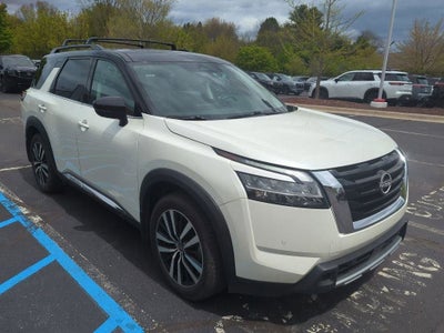 2024 Nissan Pathfinder Platinum 4WD